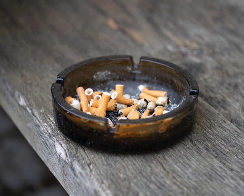 A picture of a full ashtray, a habit that needs to be broken 